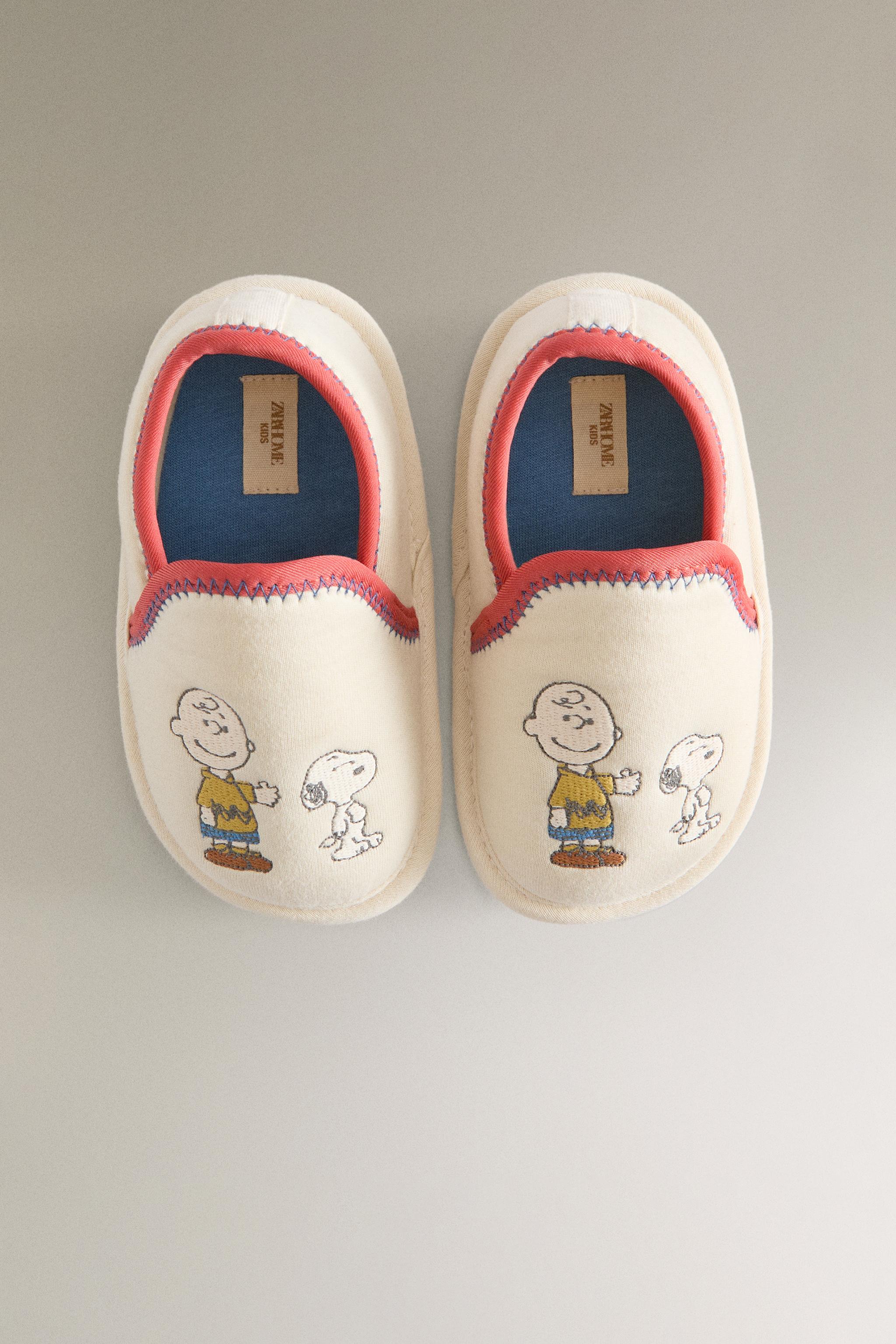 CHILDREN’S PEANUTS™ SLIPPERS